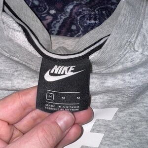 Nike Heather Gray Sweatshirt